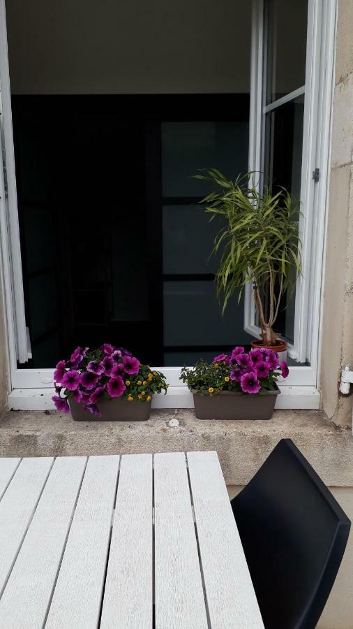 Gite Aux Lauriers Lacroix-sur-Meuse Luaran gambar